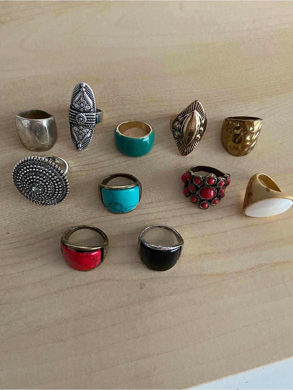 Mixed Women’s Fashion Rings Set in Turquoise, Red, Black, Gold